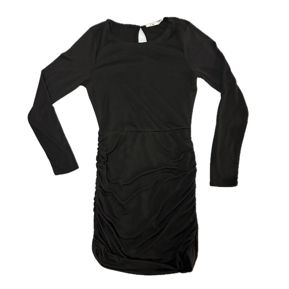 Francesca's Collections Dresses & Skirts - Francesca's Mi Ami Long Sleeve Ruched Crew Neck Bodycon Dress Black Size M